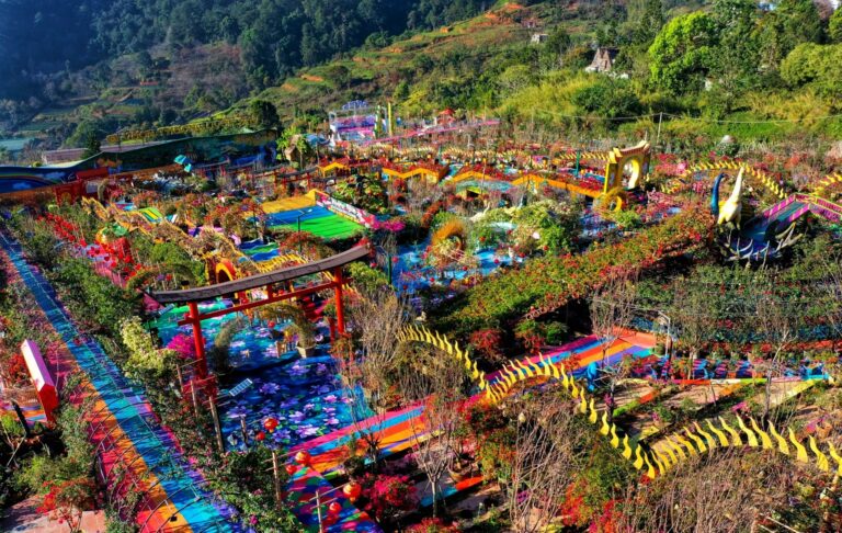 Vườn Thượng Uyển Bay ở Đà Lạt: không gian “check-in” rực sắc trên trục Khe Sanh