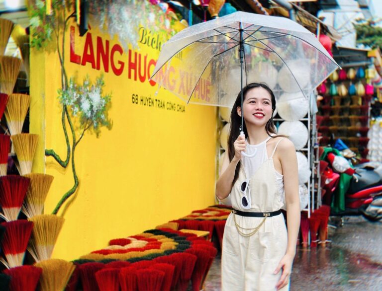 Khi 30 triệu chỉ đủ sống: Người trẻ TP.HCM hoãn cưới, chần chừ sinh con