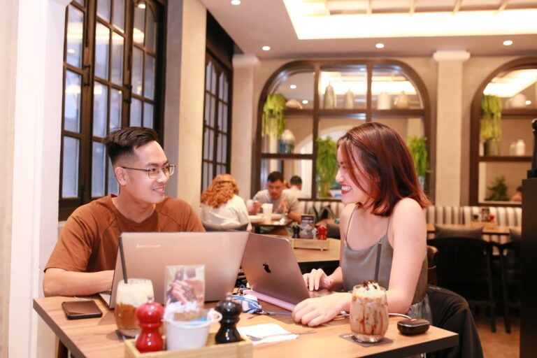 “Work date” – hẹn hò kiểu mới của người trẻ bận rộn