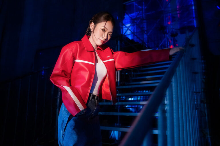 MC Khánh Vy gây chú ý với màn “lột xác” sang phong cách “girl phố” đầy năng lượng