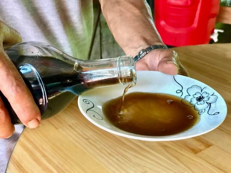 Vị mặn quê nhà từ nồi nước mắm đồng