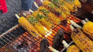 Những món quà vặt làm nên mùa Đông Hà Nội