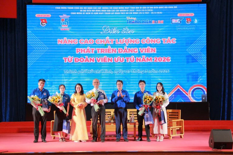 Đại học Sư phạm TPHCM chú trọng công tác phát triển đảng viên từ đoàn viên ưu tú